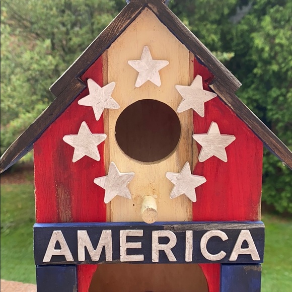 🇺🇸⭐️”America” handpainted birdhouse - Picture 4 of 10
